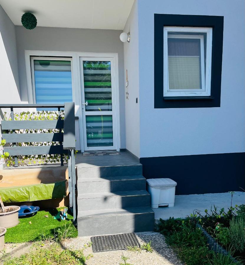 Wehr Orchidee Apartment Екстериор снимка